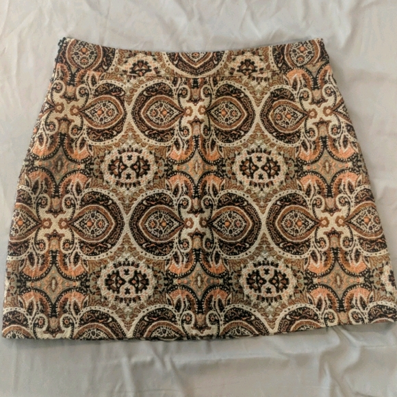 Pull&Bear | Mini Tapestry Skirt - Picture 1 of 5